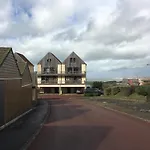 116 Naturelle , , Pour 4 , Parking , Garage A Velos , Wifi Wimereux
